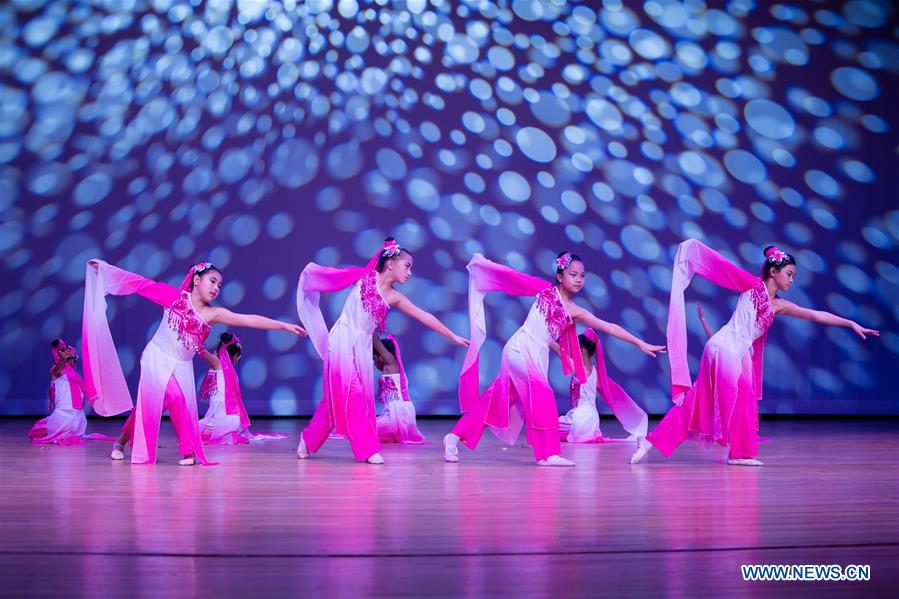 Gala of traditional Chinese folk dance held in Dallas