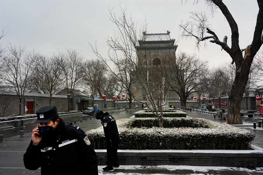 Beijingers stick to their posts despite epidemic outbreak