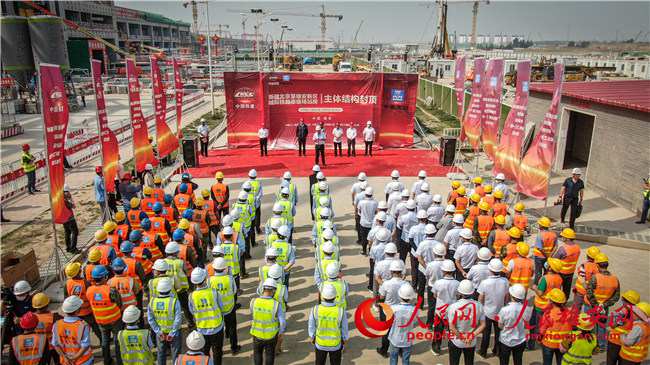 Construction of the main structure of Xiongan railway station's west section is completed. (Ren Huanhuan/China Railway 12th Bureau Group)