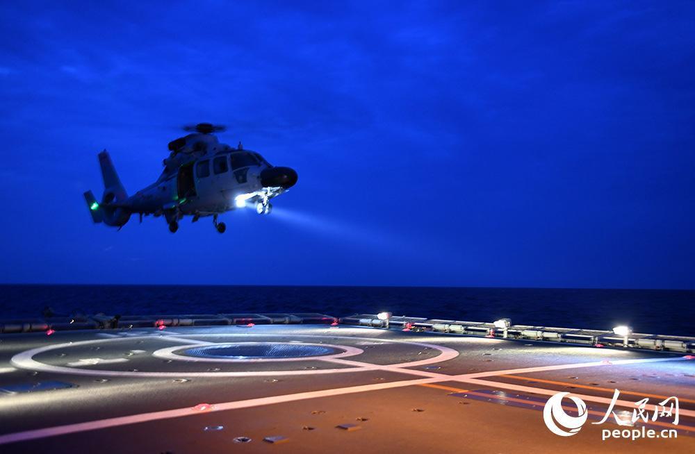 Chinese naval escort fleet conducts round-the-clock flight training