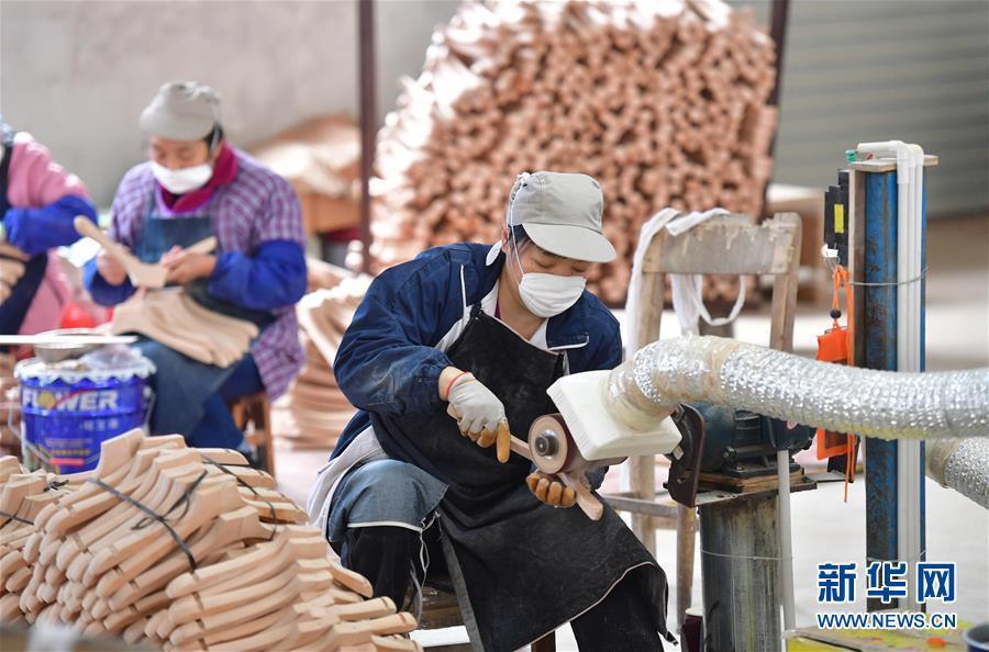 Lianjiang in Guangdong, Rongshui in Guangxi work together to alleviate poverty