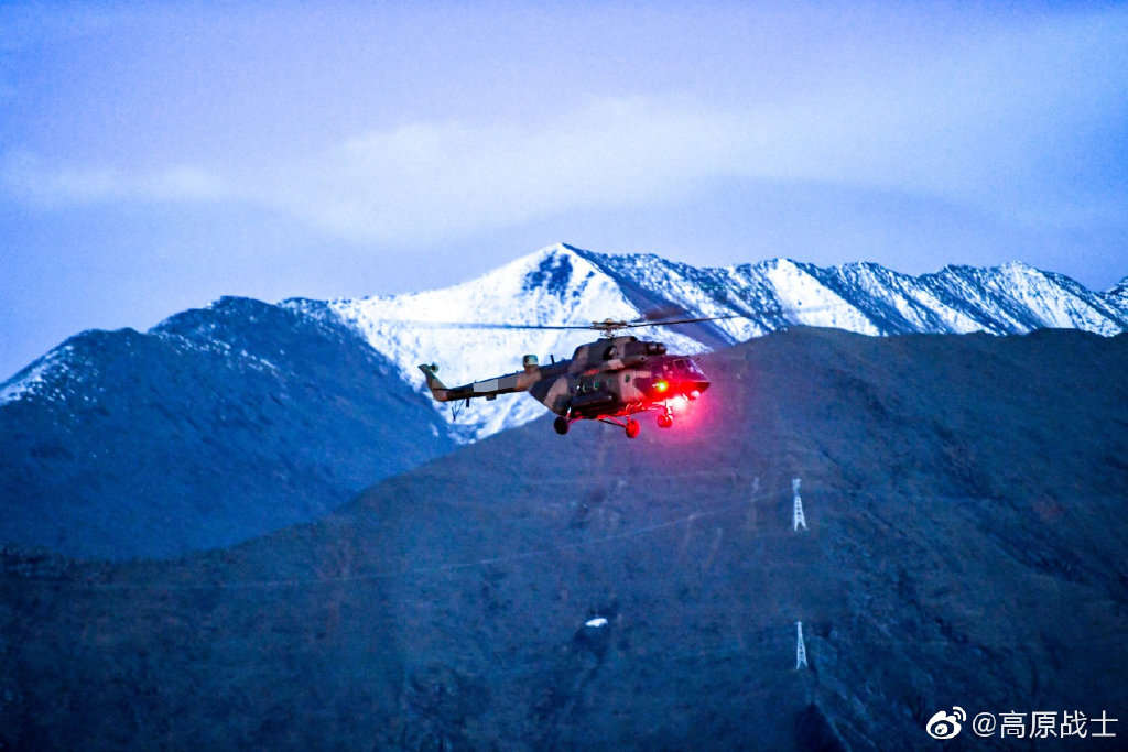 PLA Tibet Military Command conducts nighttime flight exercises