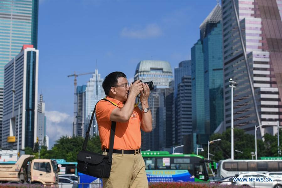 Rapid change of Shenzhen documented by correspondent with photos