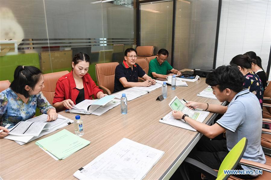 Rapid change of Shenzhen documented by correspondent with photos