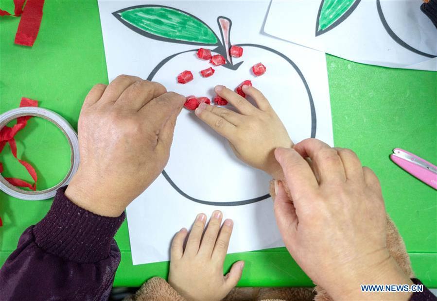 Children with disabilities attend rehabilitation course in Hunan