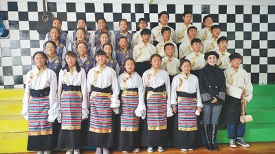 School choir brings more possibilities for future to middle school students in SW China’s Qamdo