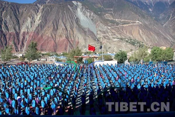 School choir brings more possibilities for future to middle school students in SW China’s Qamdo