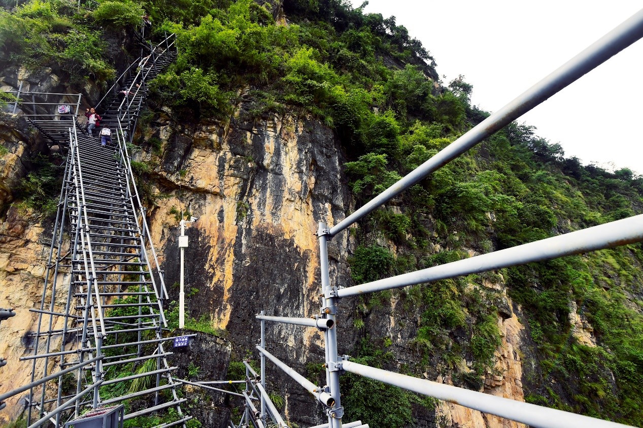 ‘Cliff village’ in SW China’s Sichuan shakes off poverty