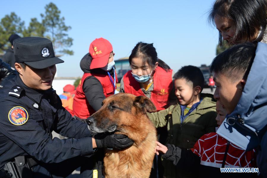Police Camp Open Day event held in Changsha to greet first Chinese people's police day