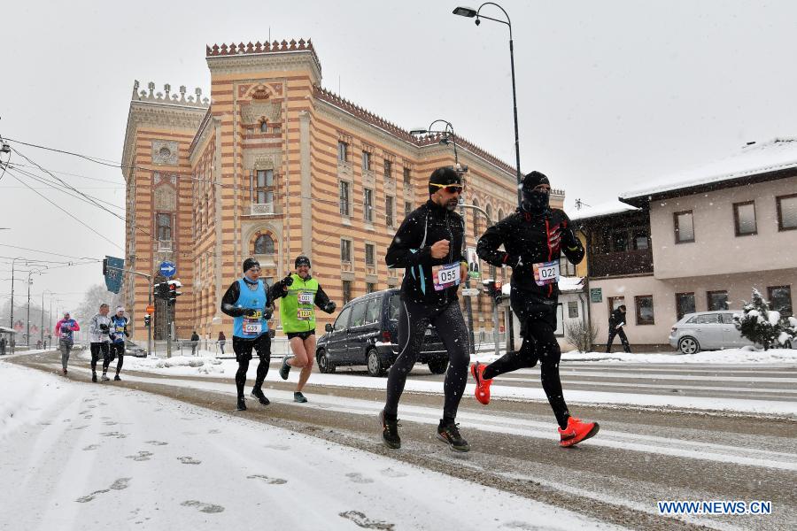 Contestants take part in marathon race in Sarajevo