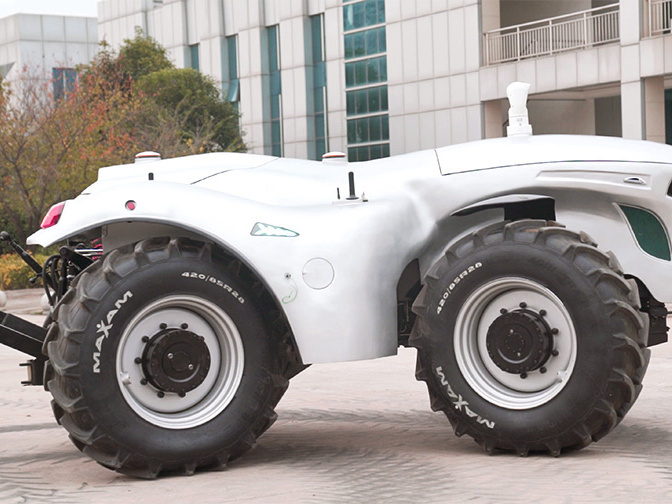 The world’s first 5G driverless tractor redefines the industry