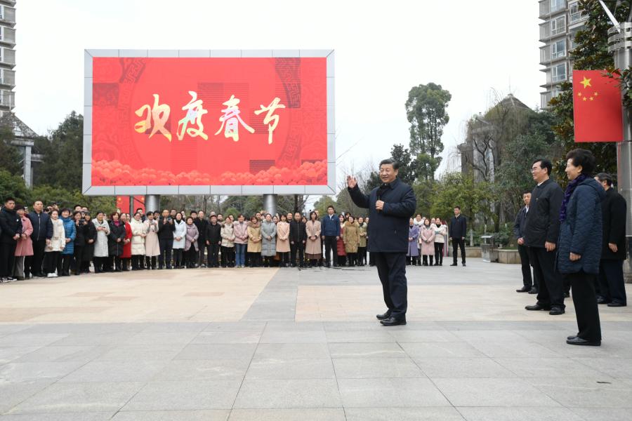 Xi visits supermarket, residential community in Guiyang