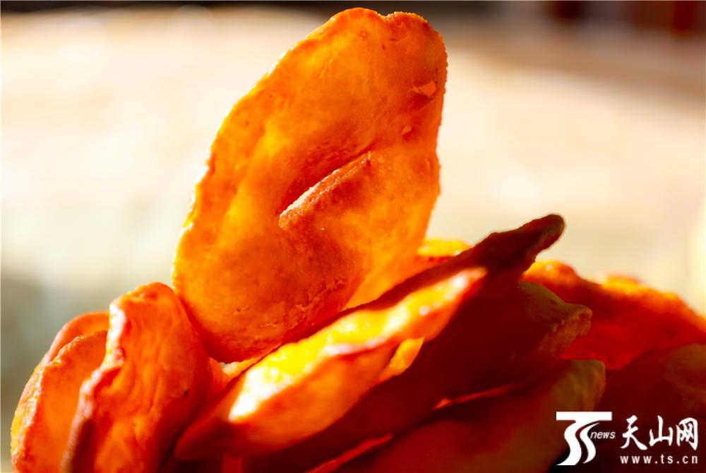 Xinjiang’s tasty Spring Festival fried snacks