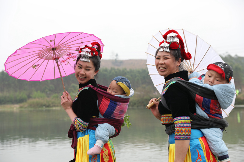 Residents in south China’s Guangxi stage folklore performances to pray for a bumper harvest