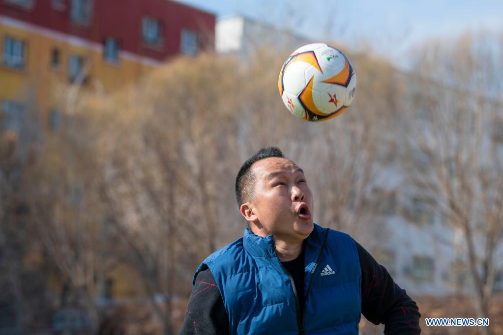 Girls pursue football dream in NW China's Xinjiang