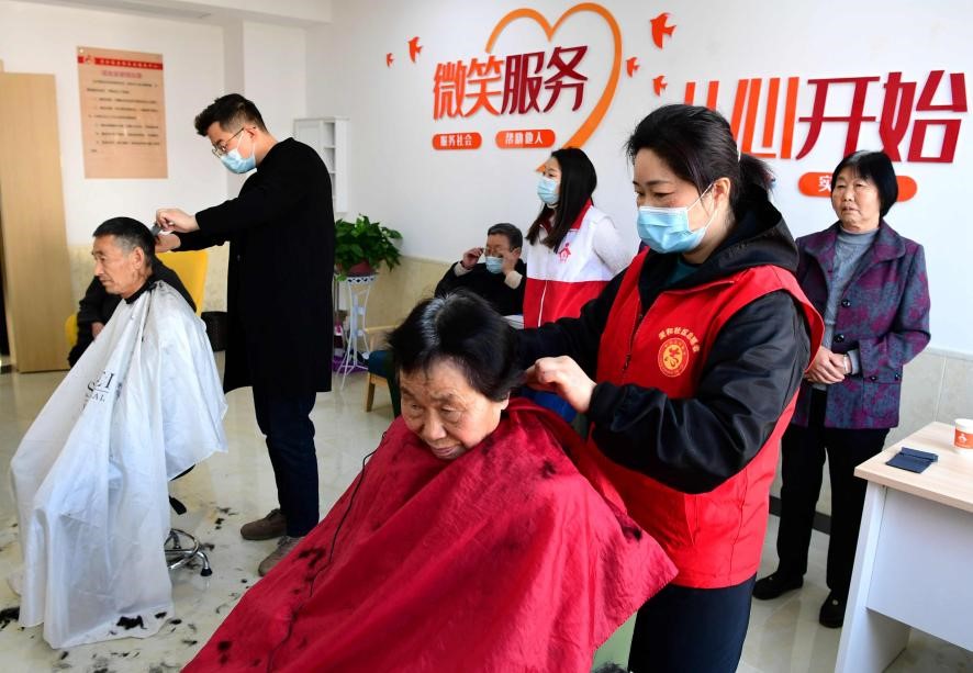 Community-based elderly care offers new choices for Chinese seniors