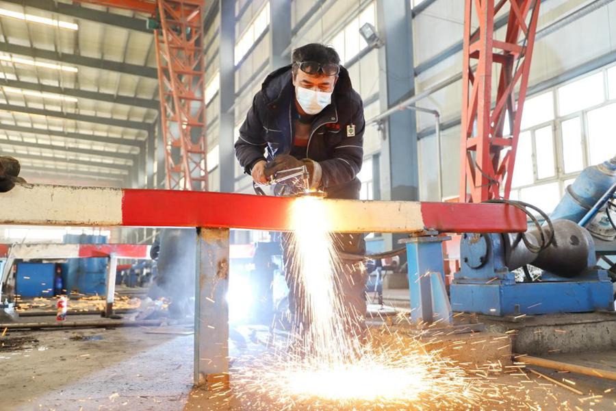 China speeds up cultivation of skilled workers to meet surging demand