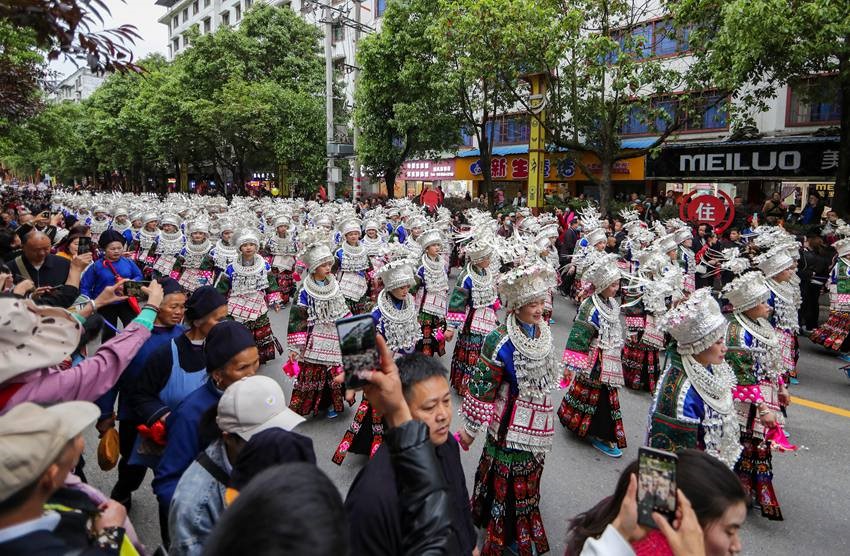 Miao people celebrate traditional Sisters Festival in SW China's Guizhou province