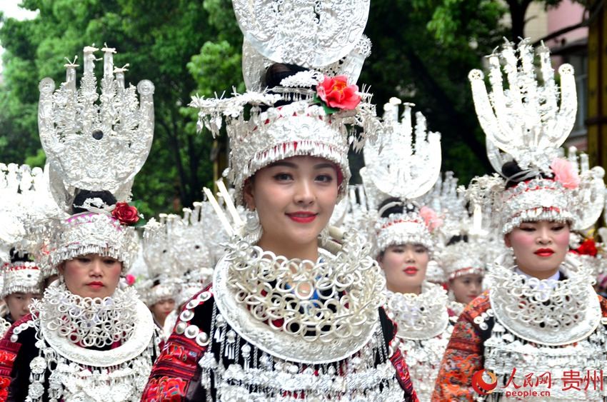 Miao people celebrate traditional Sisters Festival in SW China's Guizhou province