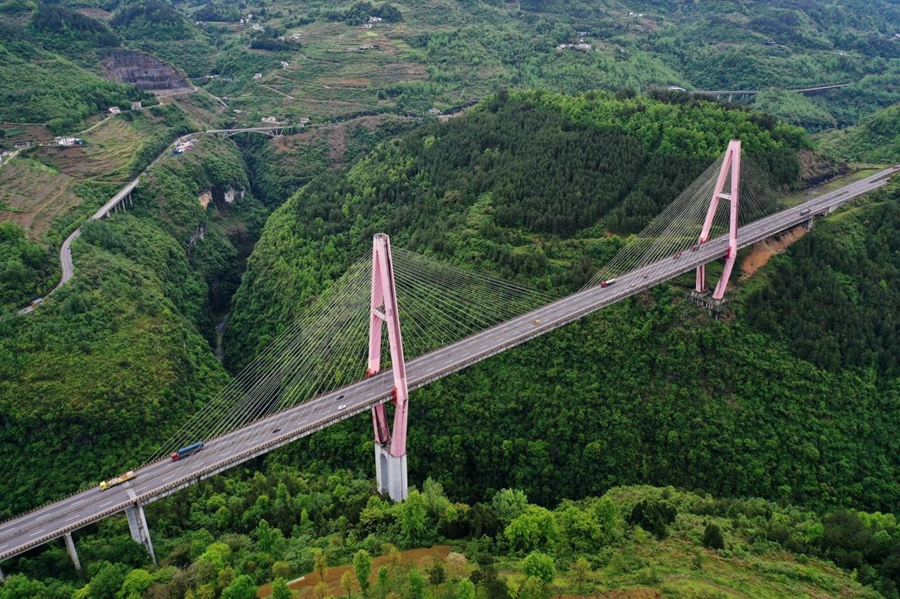 Highways become a fantastic window on China’s development, vitality