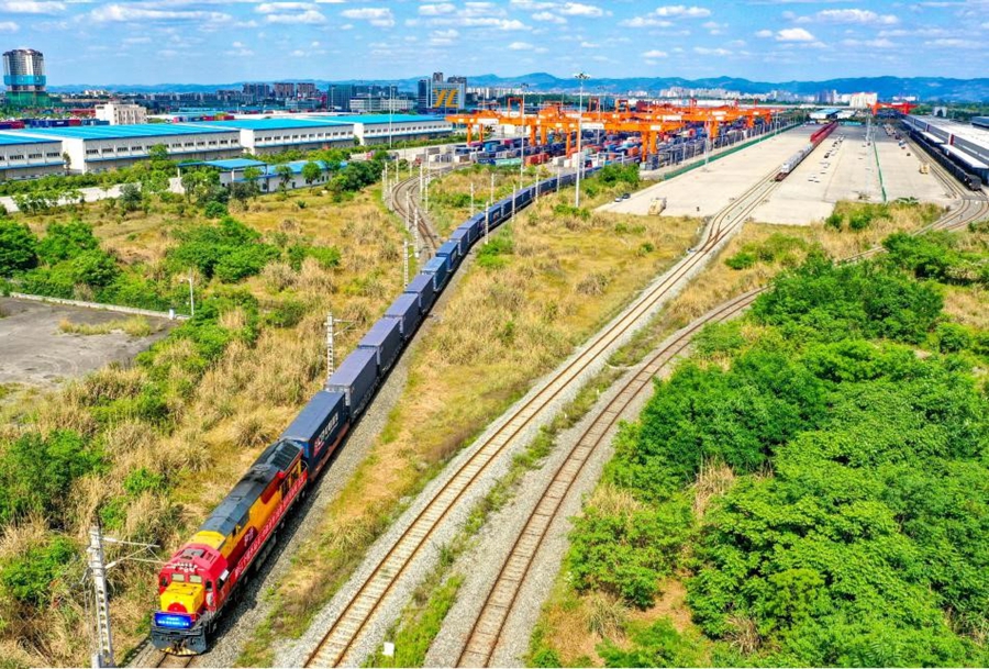 China-Europe freight trains bring win-win results to countries along routes in past decade