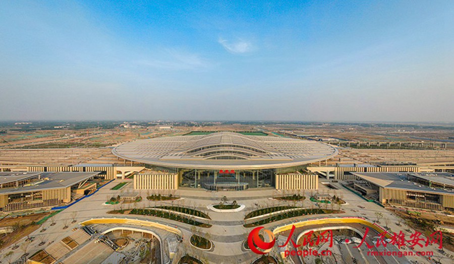 In pics: crescent moon-shaped park in Xiong'an New Area opens to public