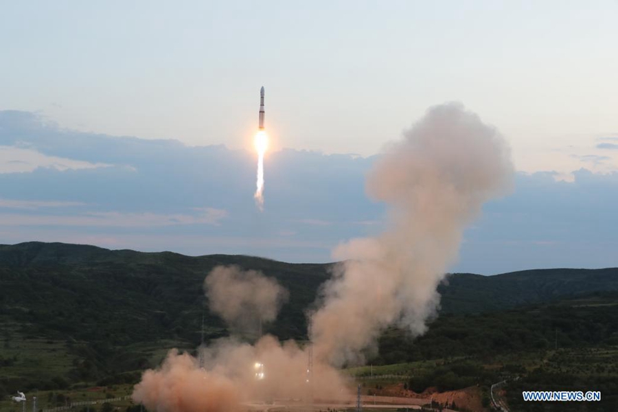 China launches new satellite group