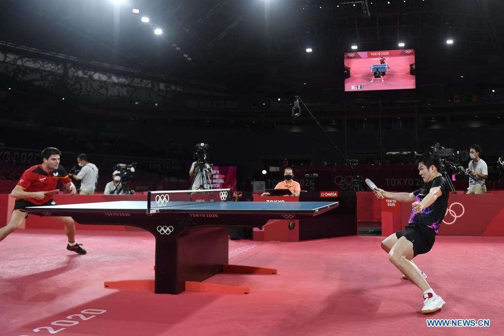 Chinese paddlers ease to fourth straight Olympic men's team gold