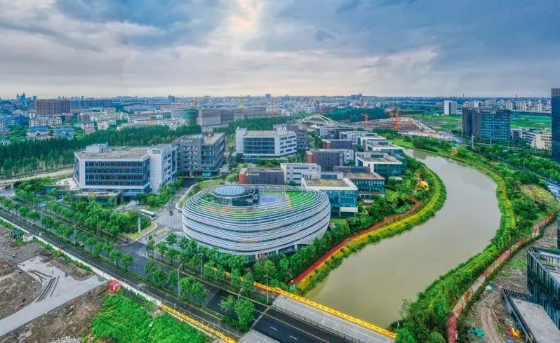 Pudong New Area in Shanghai makes every effort to boost innovation in various fields