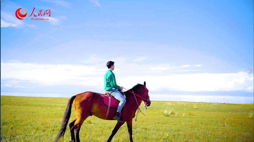 Spectacular scenery at China's largest inland saltwater lake