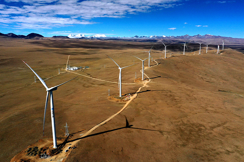 Installation of generating units completed at world’s highest-altitude wind farm in SW China’s Tibet
