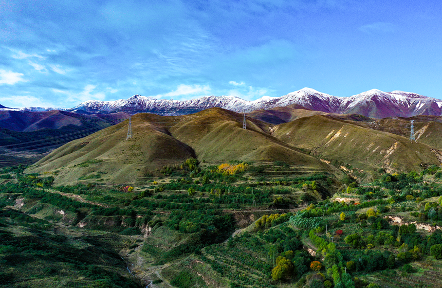 In pics: snow-covered Liupan Mountain in NW China's Ningxia