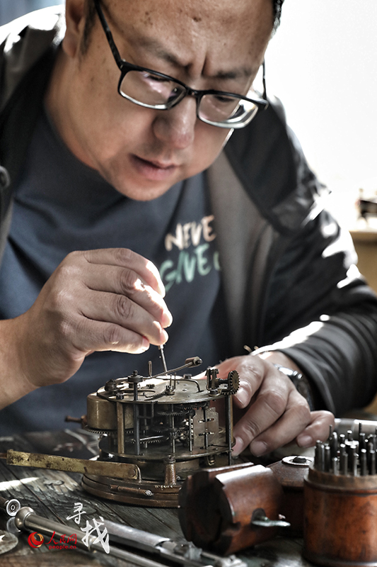 Man kindles obsession with collecting antique clocks, watches