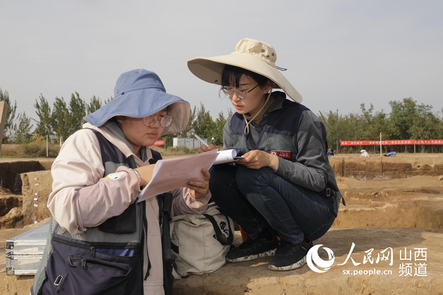 University archaeological classes move to on-site location at ancient historical site in N China