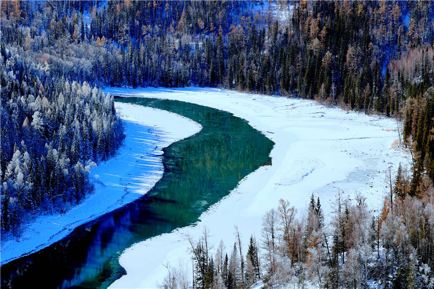 Snow-clad landscape brightens Kanas in NW China's Xinjiang