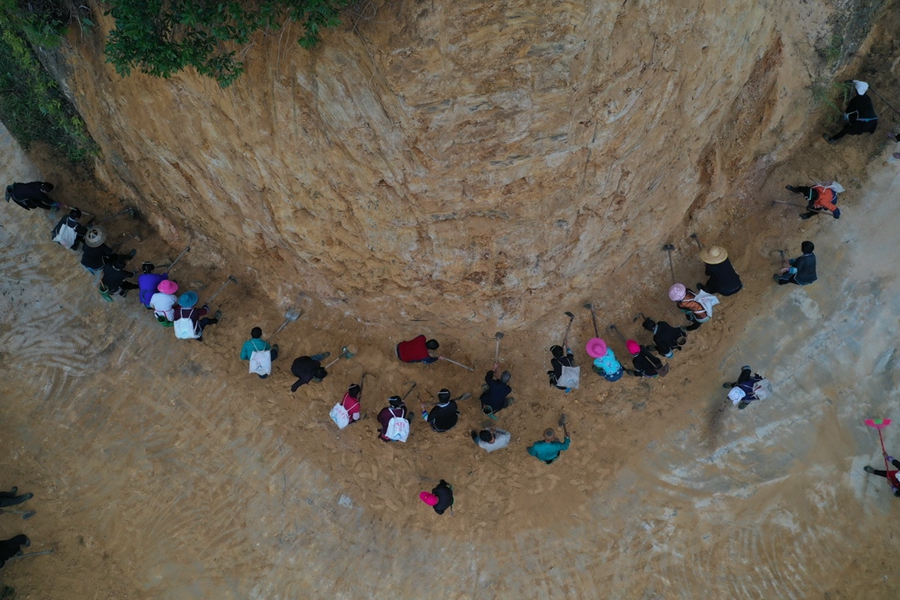 Wuying Miao village in Guangxi works to improve local quality of life by making improvements to surrounding infrastructure, industries