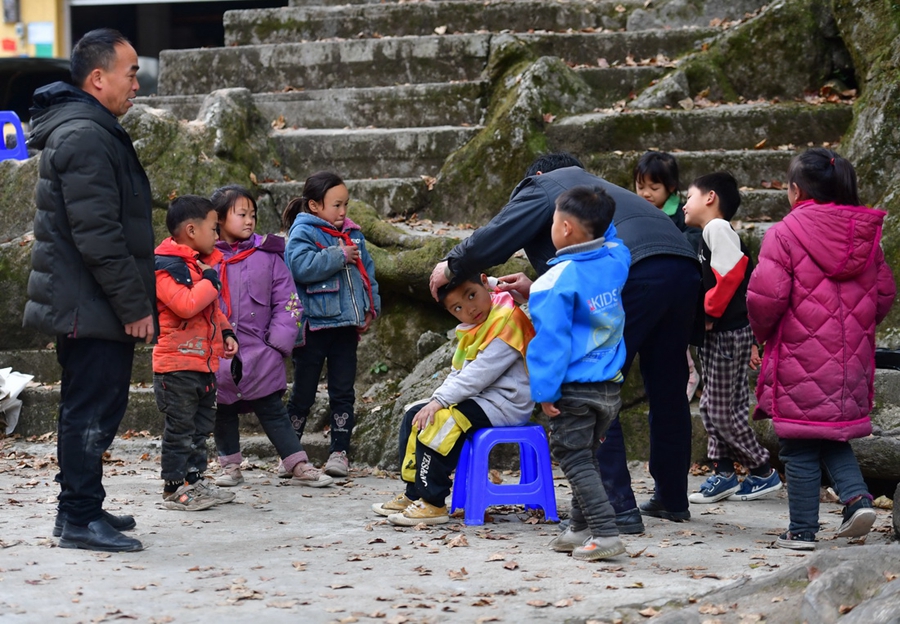 Wuying Miao village in Guangxi works to improve local quality of life by making improvements to surrounding infrastructure, industries