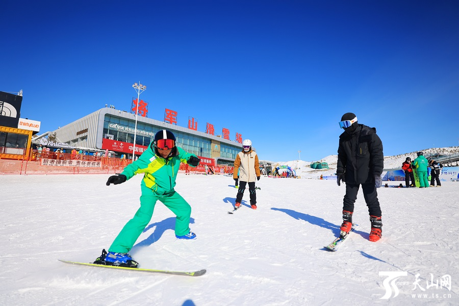 In pics: Winter sports gain steam in NW China's Xinjiang thanks to Beijing 2022