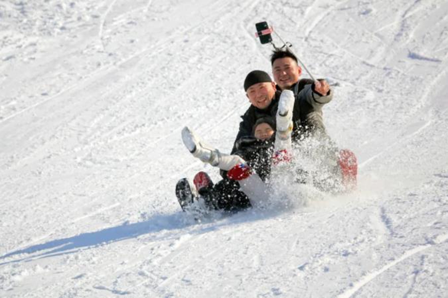 In pics: Picturesque snowy scenery captured across China