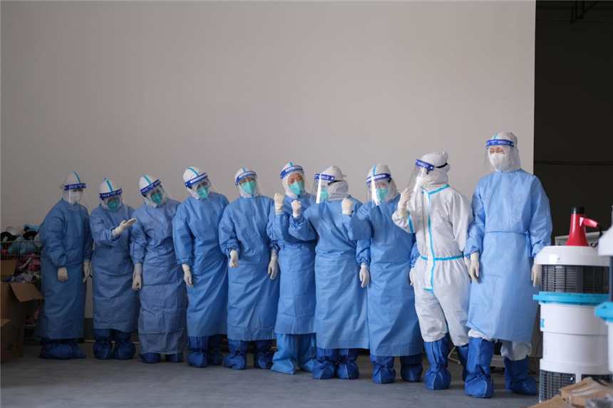 Moments of everyday life in a makeshift hospital in east China’s Shanghai