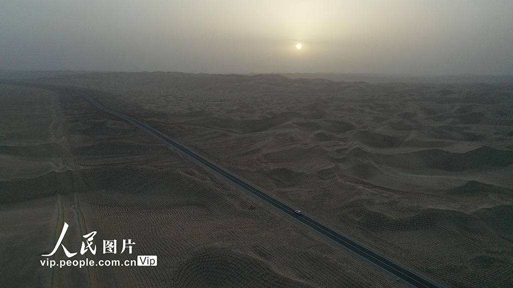 Expressway running across desert to open to traffic in China’s Xinjiang