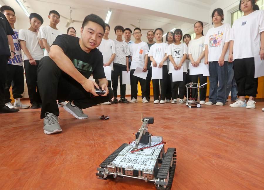 In pics: Science and technology museums arouse the interest of rural students in central China’s Henan