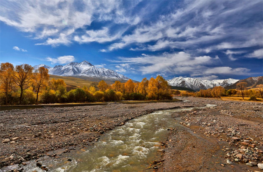 Splendid autumn scenery of Qilian Mountains in NW China