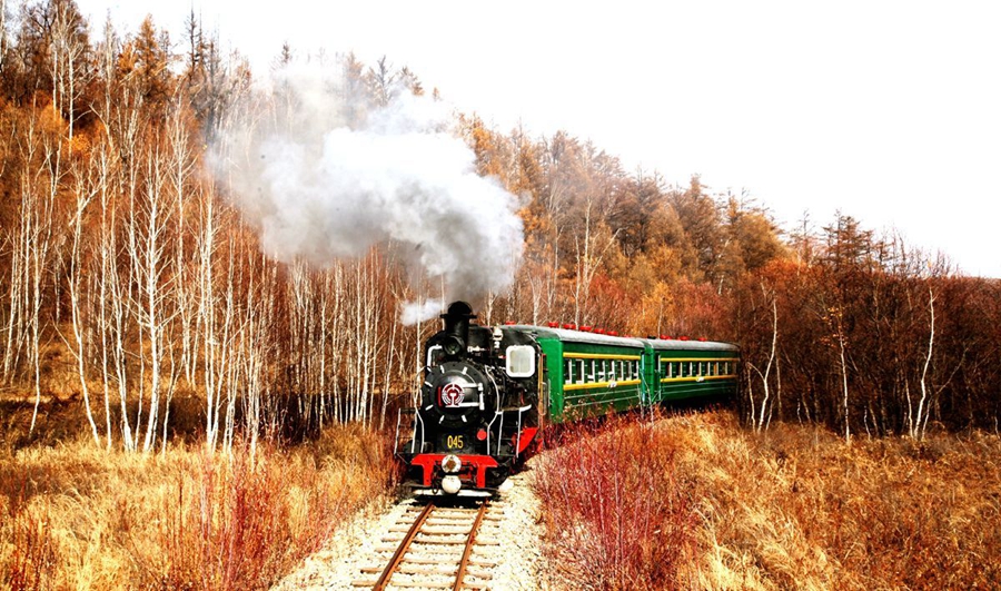 Breathtaking autumn scenery of Greater Hinggan Mountains in Inner Mongolia