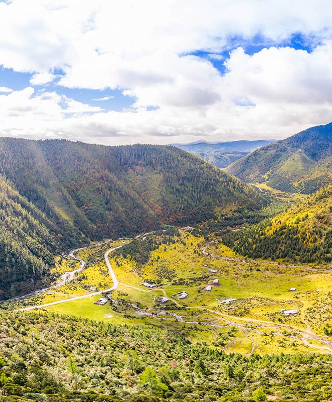 Beautiful autumn scenery of Potatso National Park in China's Yunnan