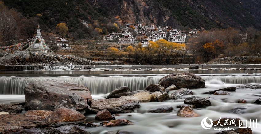 Stunning late autumn scenery in China's Garze Tibetan Autonomous Prefecture