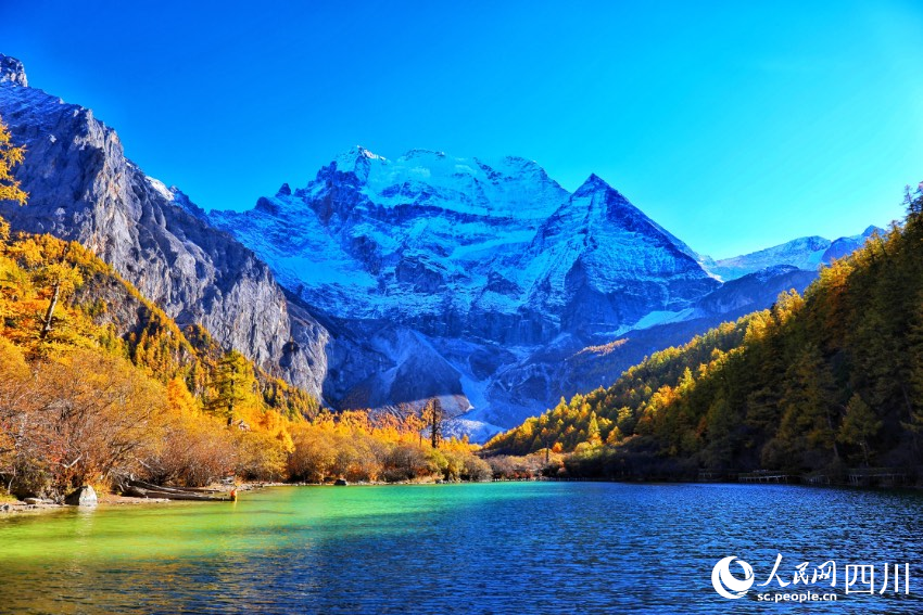 Stunning late autumn scenery in China's Garze Tibetan Autonomous Prefecture