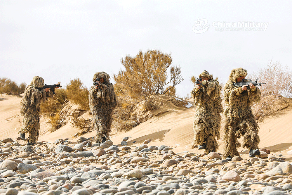 Soldiers conduct reconnaissance in combat training exercise