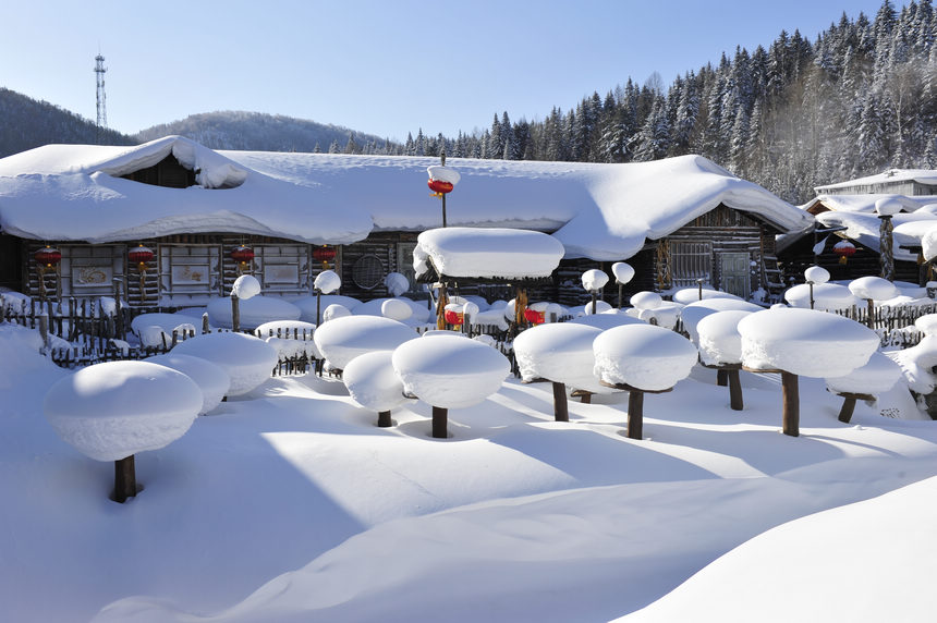 “Snow Town” opens to tourists in NE China’s Heilongjiang