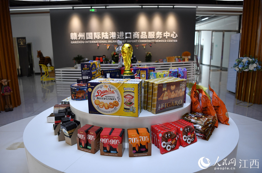 Consumers in Ganzhou of E China’s Jiangxi buy imported goods from over 80 countries, regions